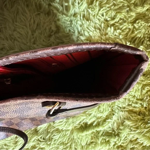 Louis Vuitton Damier Ebene Neverfull MM - Picture 8 of 17